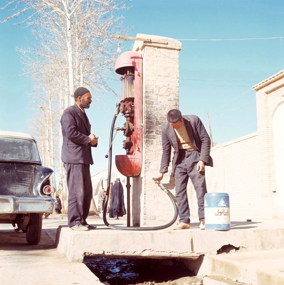 عکس| اولین پمپ‌بنزین تهران‌ کجا بود؟/ بنزین ‌لیتری ‌۱/۵ریال!