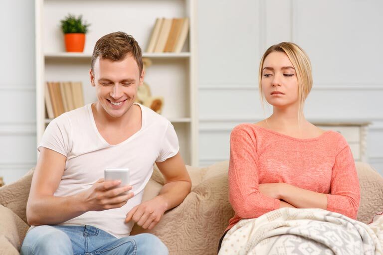 5رفتار آقایان که خانم‌ها را عصبانی می‌کند